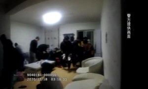 传销救助：深陷传销窝点的少女被警方在传销窝里解救出来